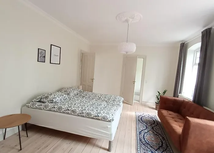 In Danmark -petersminde Exclusive アパート